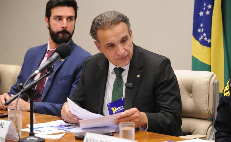 Comissão de Minas e Energia aprova regras para negociação de dívidas no mercado de energia elétrica