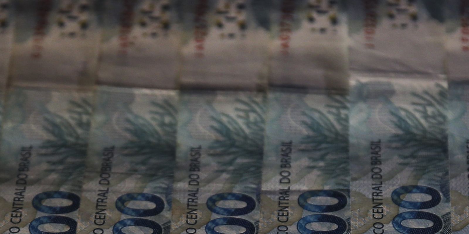 Dívida pública federal ultrapassa R$ 9 trilhões em maio com pressão da taxa Selic