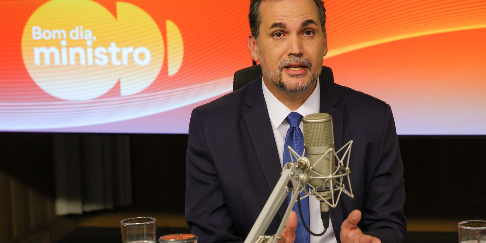 Governo utilizou receitas extraordinárias do petróleo para conter preços dos combustíveis