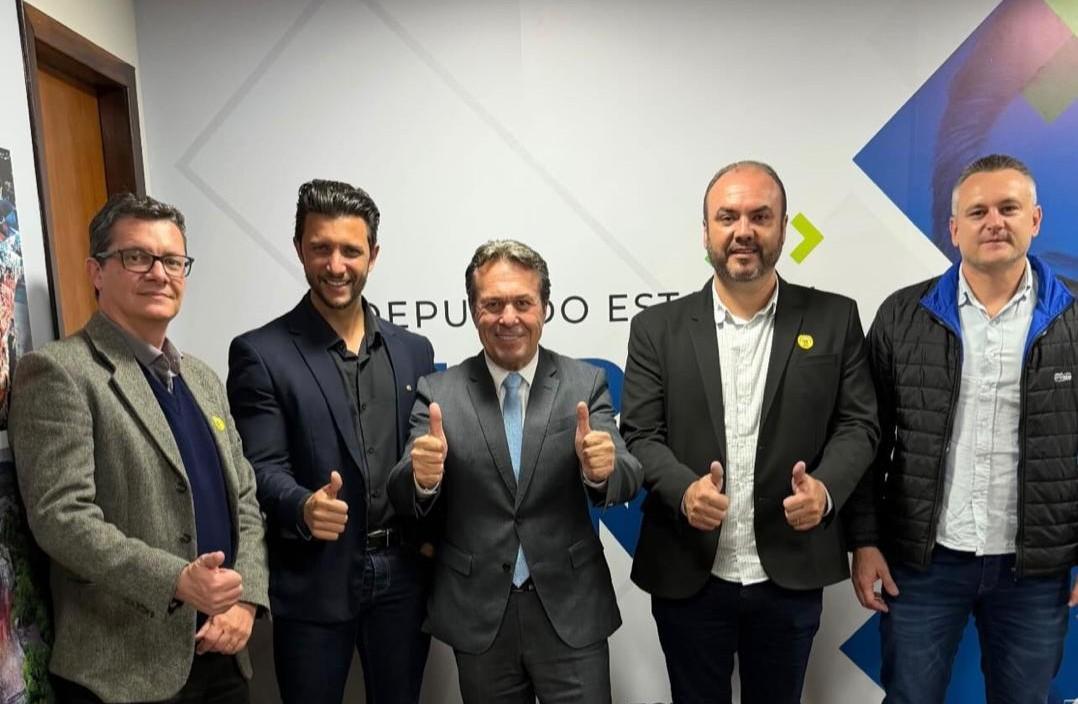 Prefeito Rodrigo Ribeiro articula em Curitiba investimentos para infraestrutura, saúde e desenvolvimento de Palotina