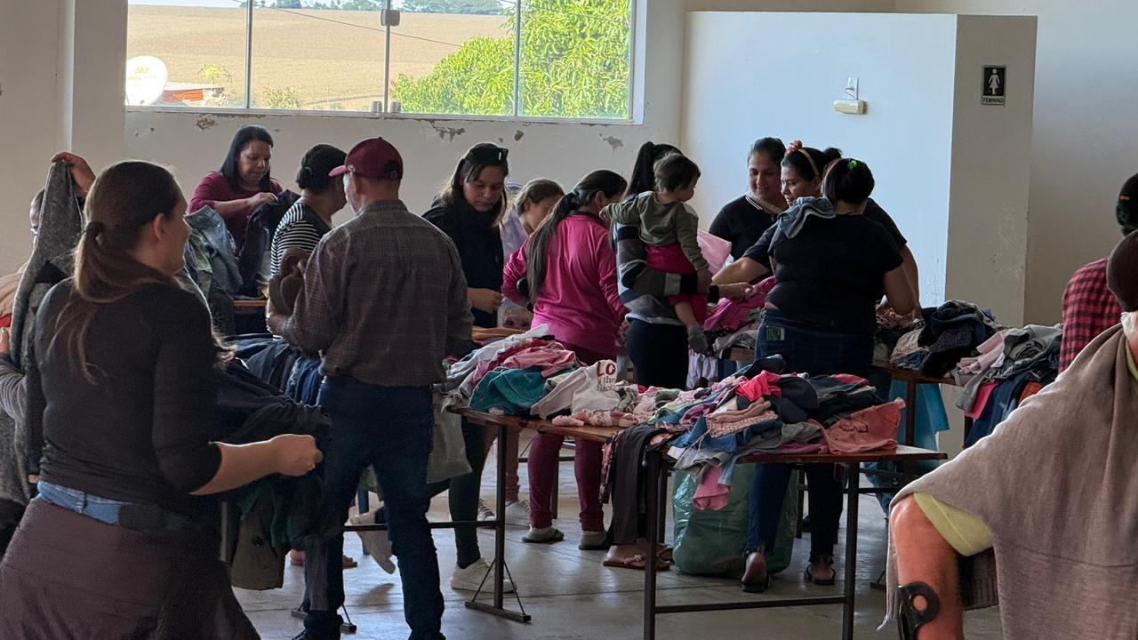 Programa Aquece Maripá realiza distribuição de roupas e beneficia famílias do município