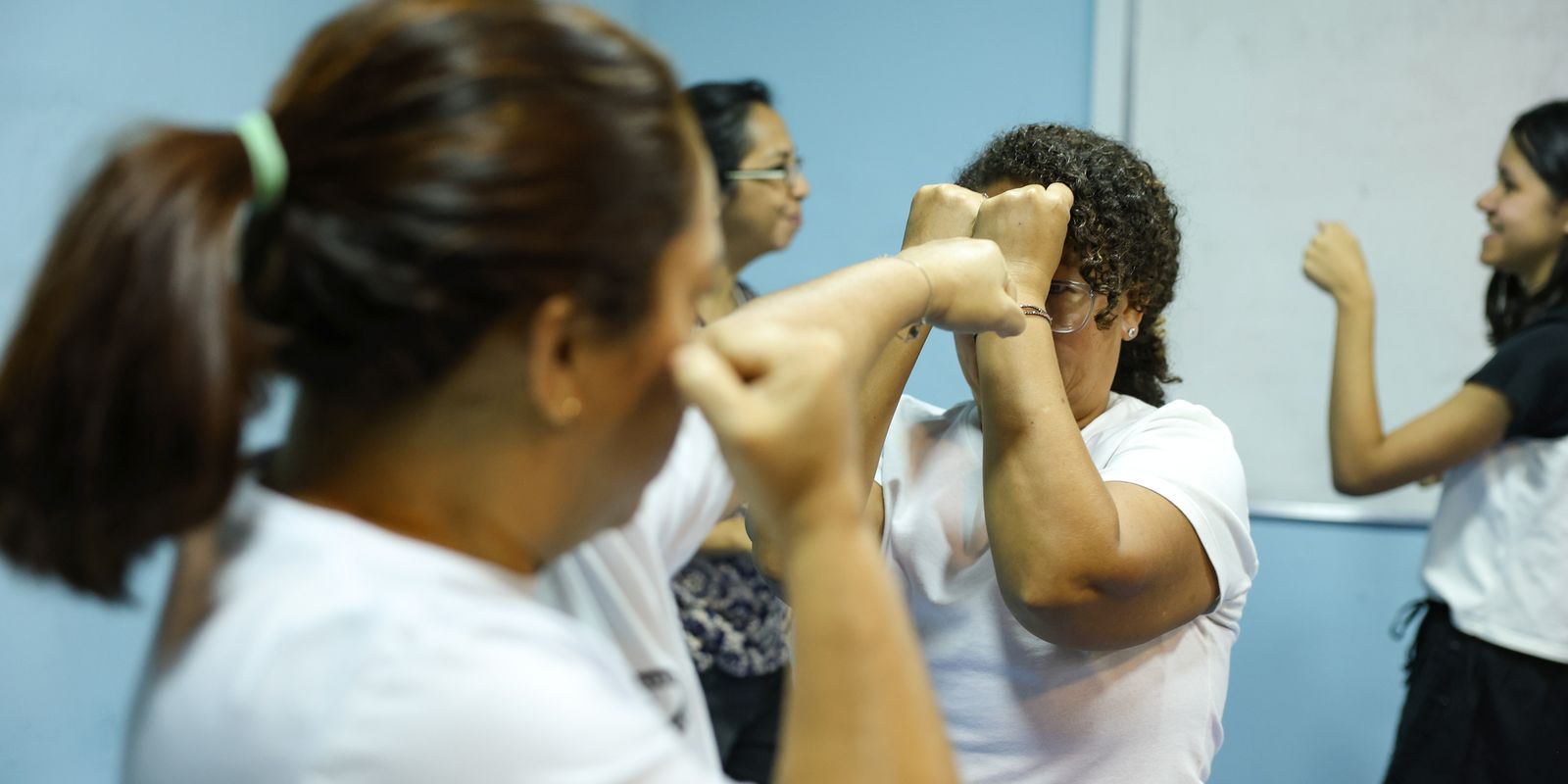 Senado aprova projeto para venda de spray de pimenta na defesa de mulheres