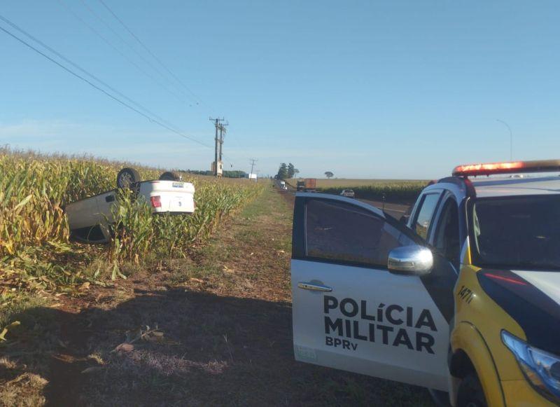 Volkswagen Saveiro capota na PR-182 entre Toledo e Maripá