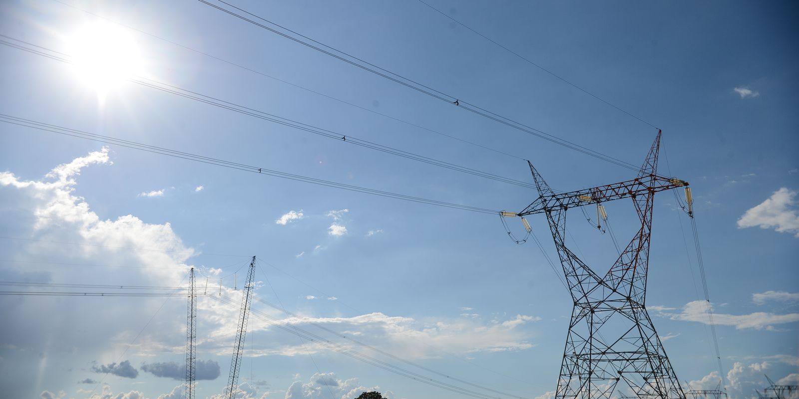 Aneel leiloa quatro novos lotes de transmissão de energia