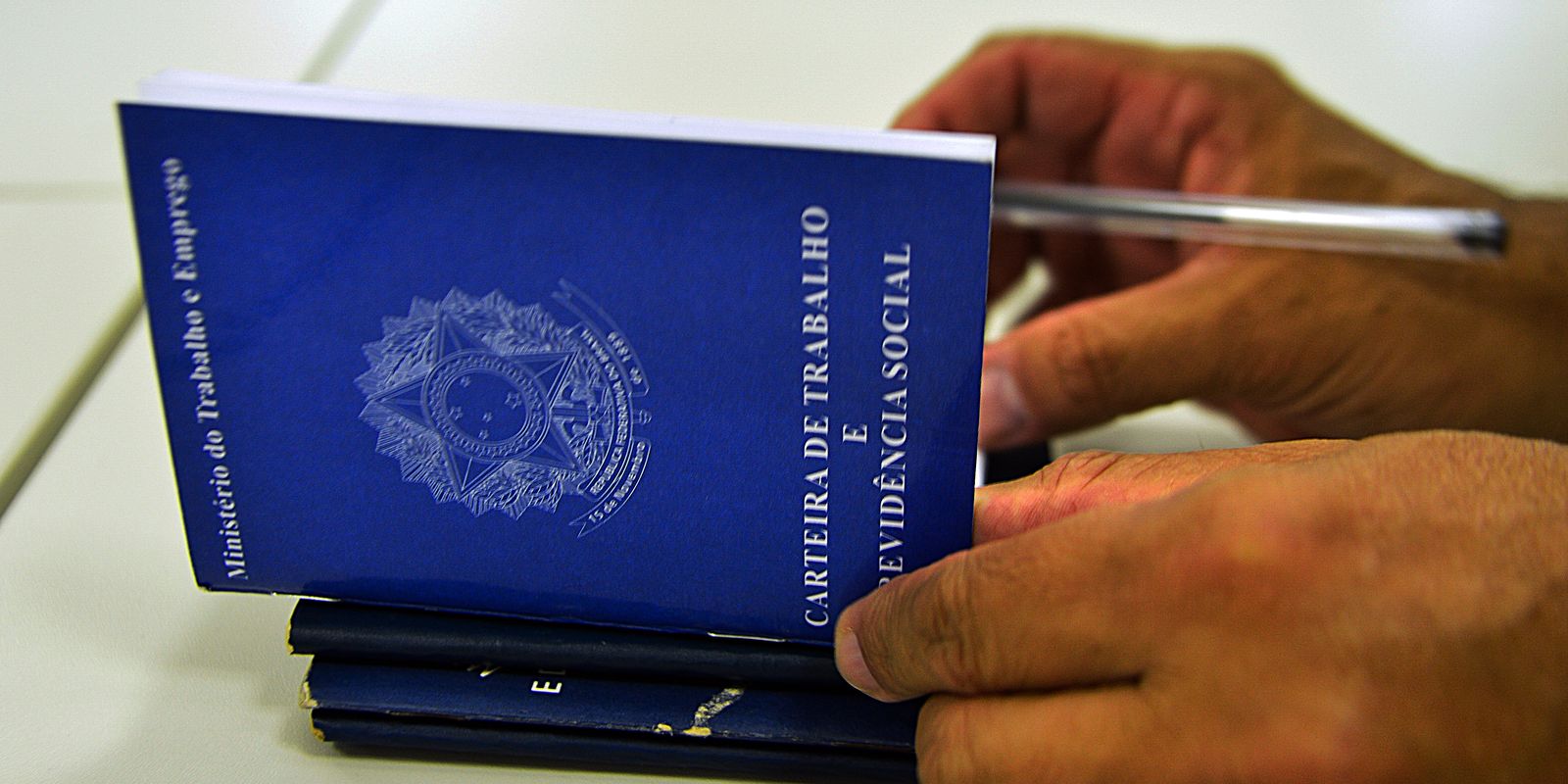 Brasil cria 145 mil empregos com carteira assinada em junho, aponta Caged