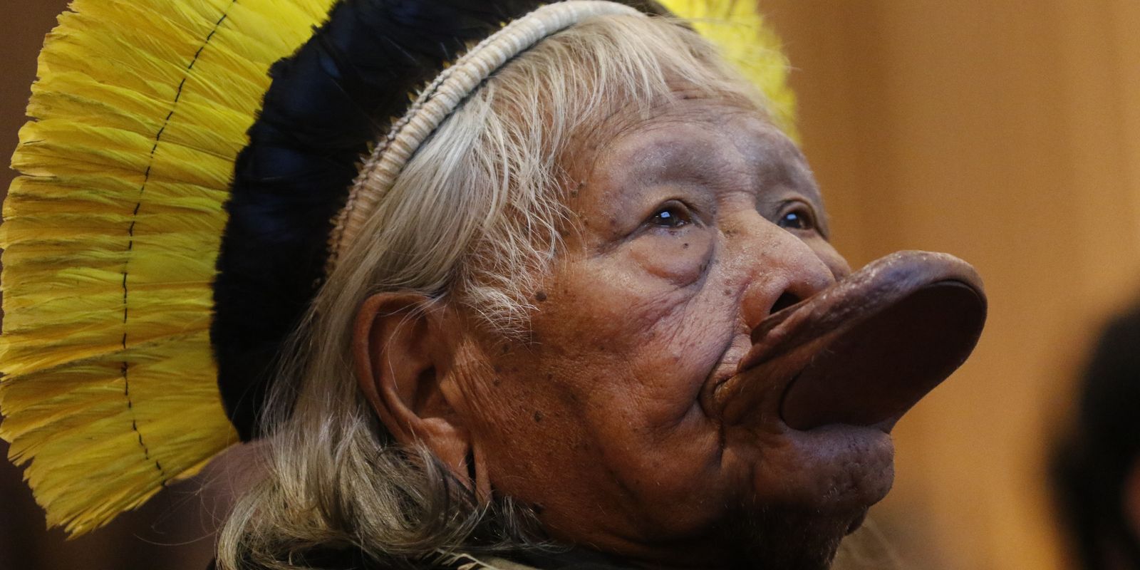 Cacique Raoni retorna à UTI após hemorragia digestiva