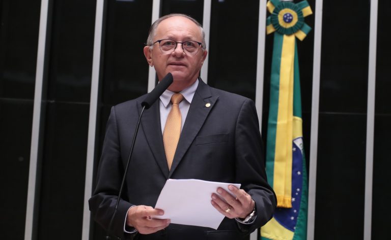 Gestão de riscos e desastres deve ser inclusiva para pessoas com deficiência, decide comissão