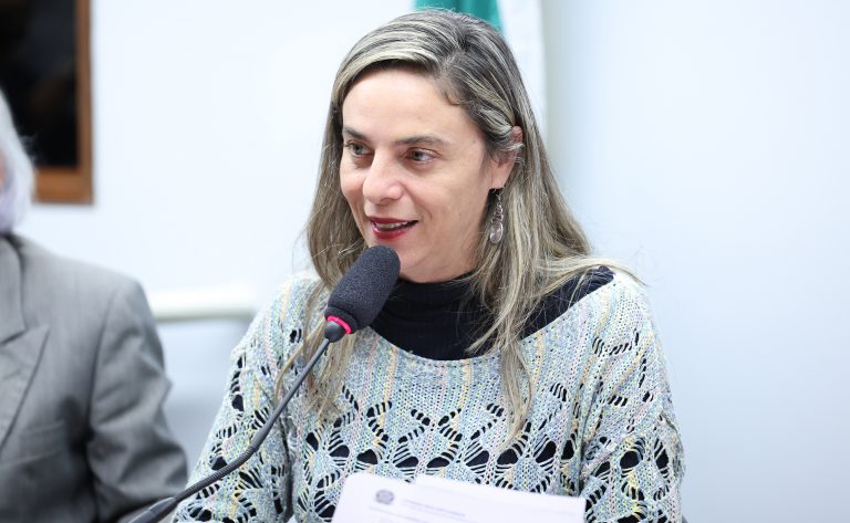 Comissão de educação da Câmara aprova projeto para incentivar aleitamento materno em creches