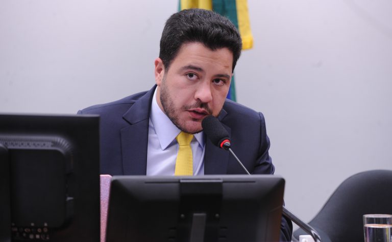Comissão aprova ampliação do mecanismo de ajuste de carbono nas fronteiras