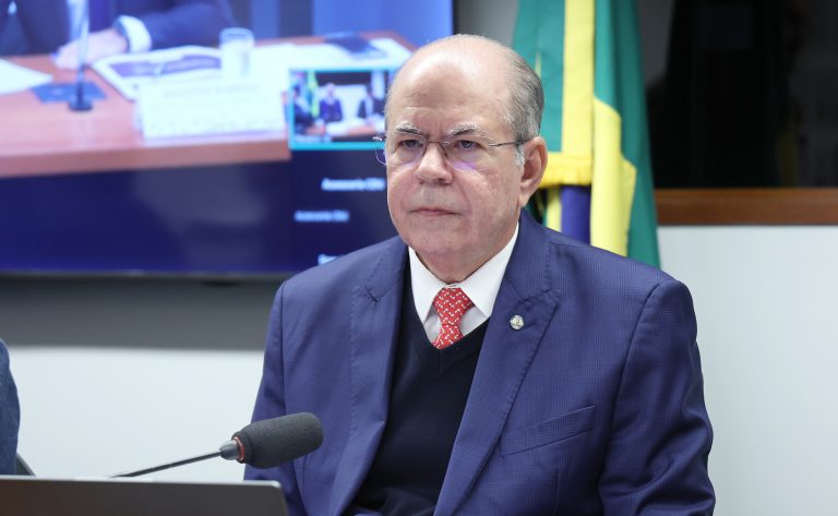 Câmara aprova monitoração eletrônica para condenados por estupro de vulnerável