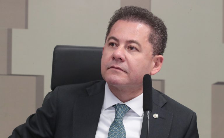 Comissão da Câmara dos Deputados aprova selo Aeroporto Amigo do Pet para terminais com espaços para animais de estimação