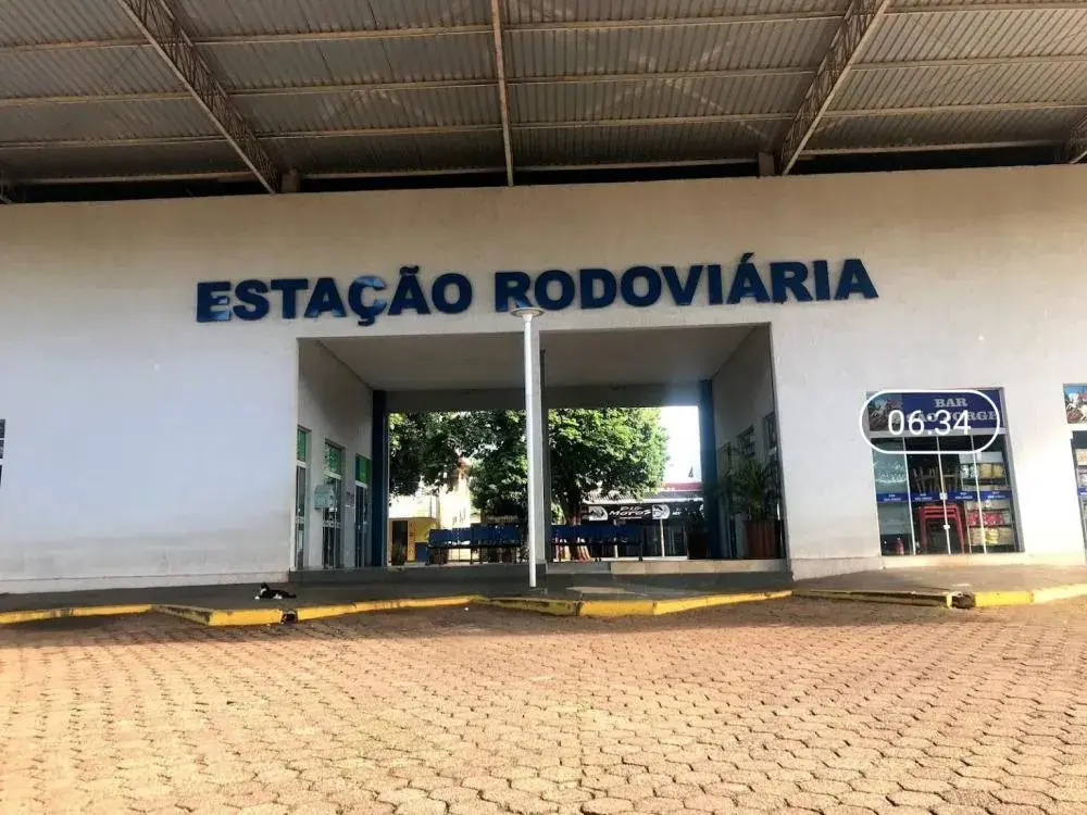 Homem ameaça matar mãe e filho, mas acaba sendo preso após vitima pedir socorro na rodoviária de Iporã