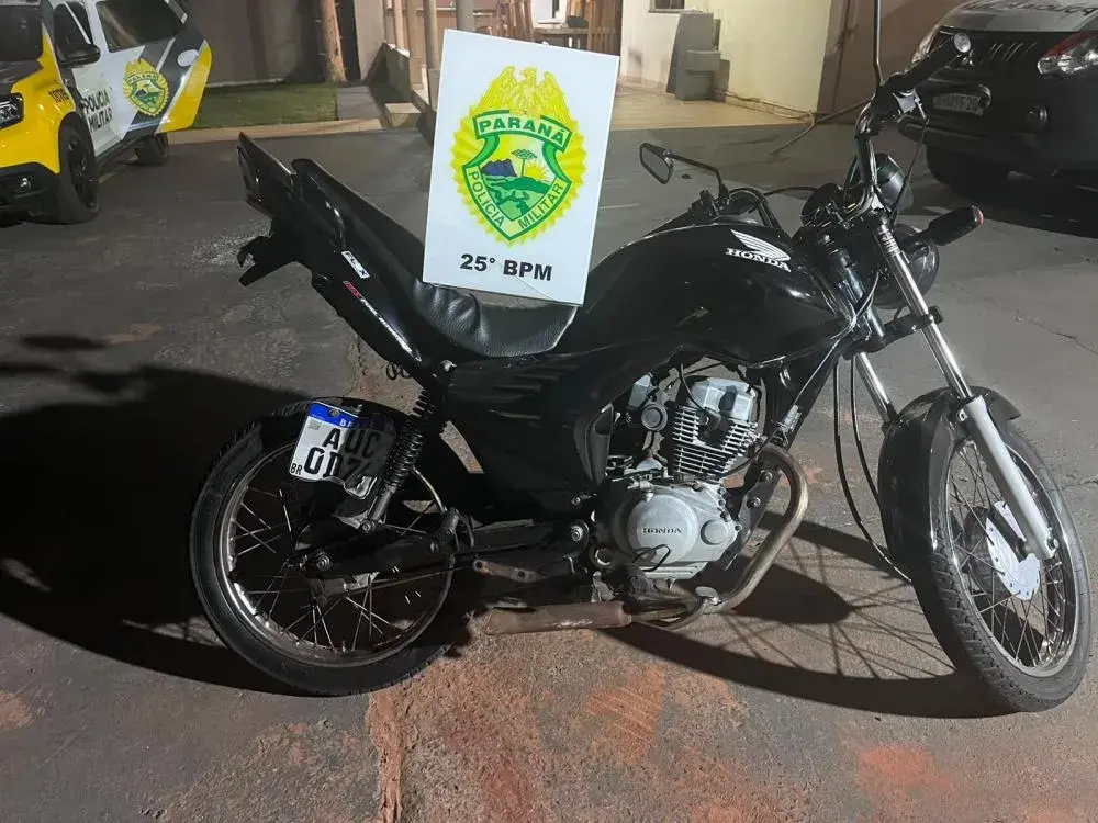 Jovem sem CNH foge da Polícia Militar, bate em viatura e é detido em Iporã