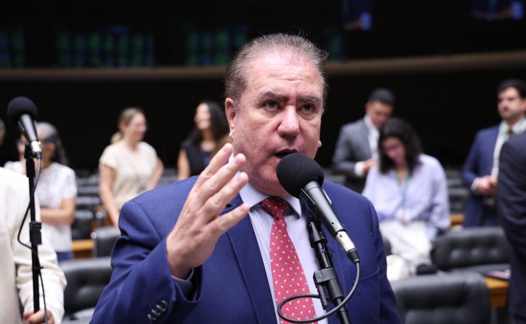 Câmara dos Deputados analisa projeto de subsídio federal para seguro contra catástrofes