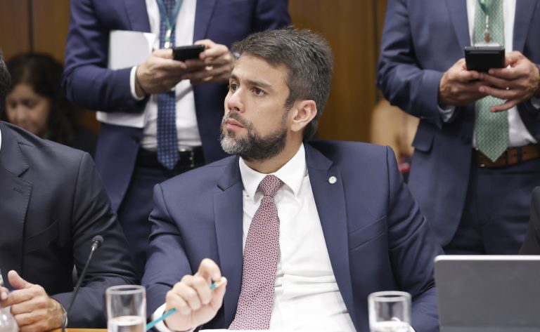 Proposta na Câmara permite a fundos constitucionais oferecer garantias para projetos de infraestrutura