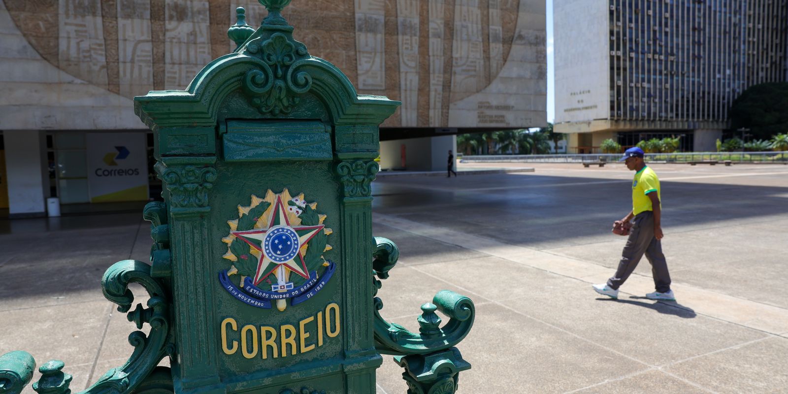 TCU alerta governo sobre risco fiscal dos Correios e propõe compensação de custos