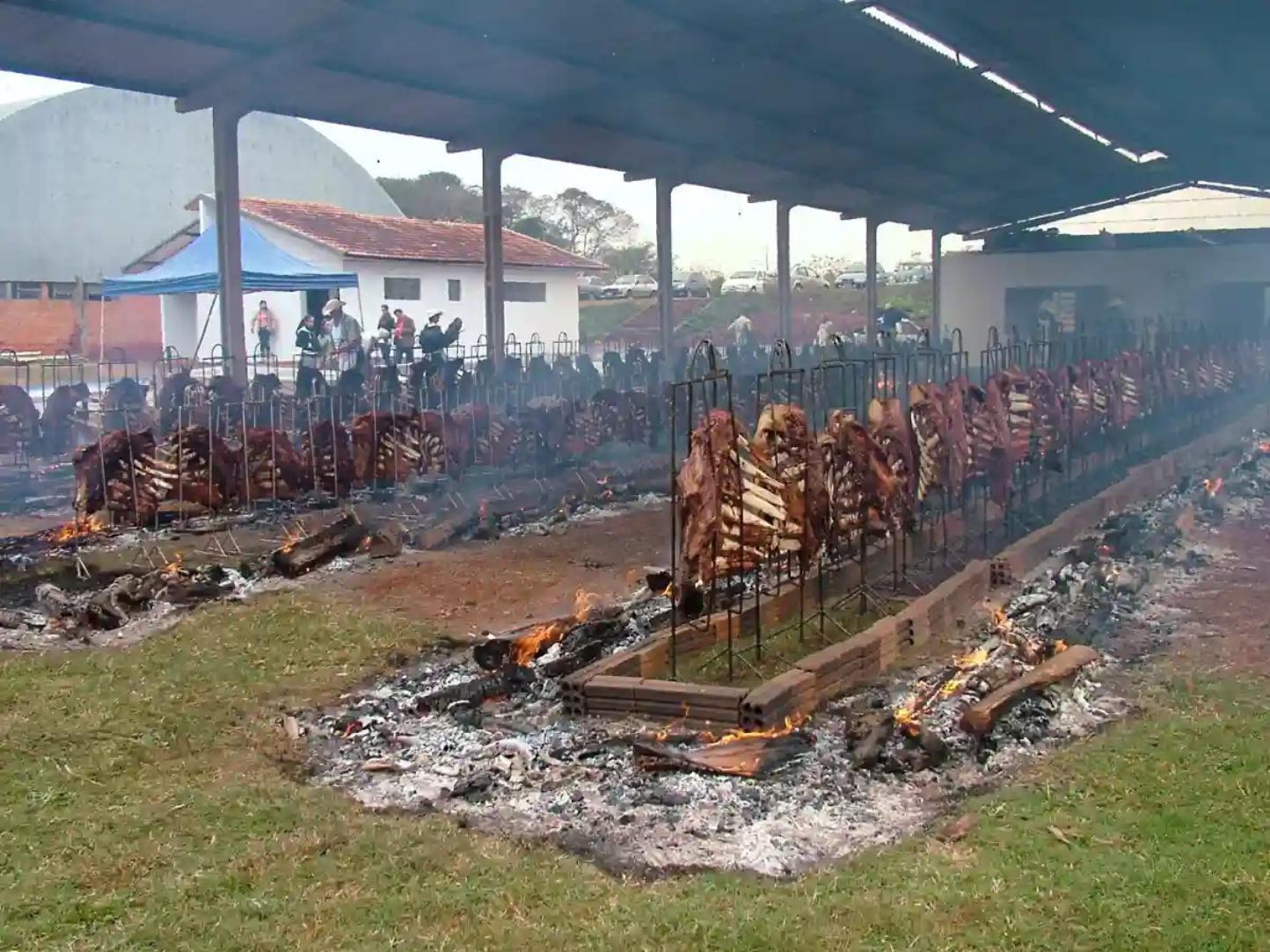 32ª Festa do Costelão reúne milhares de pessoas em Pérola Independente