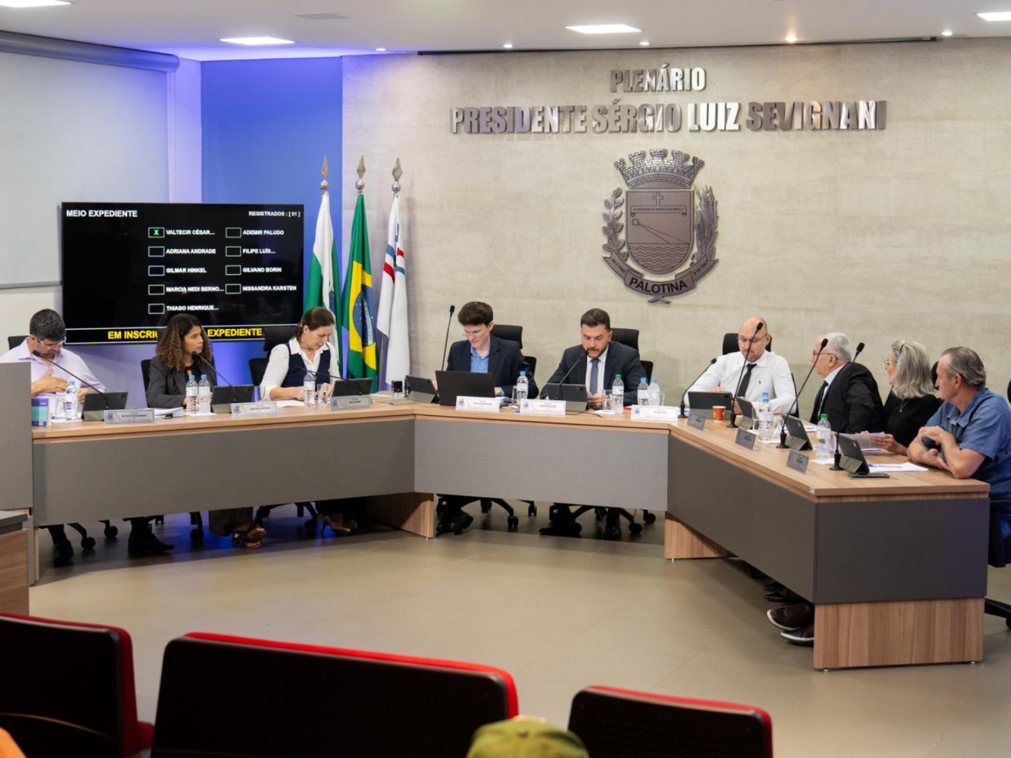 Câmara de Palotina retoma atividades legislativas com aprovação de moção e requerimentos