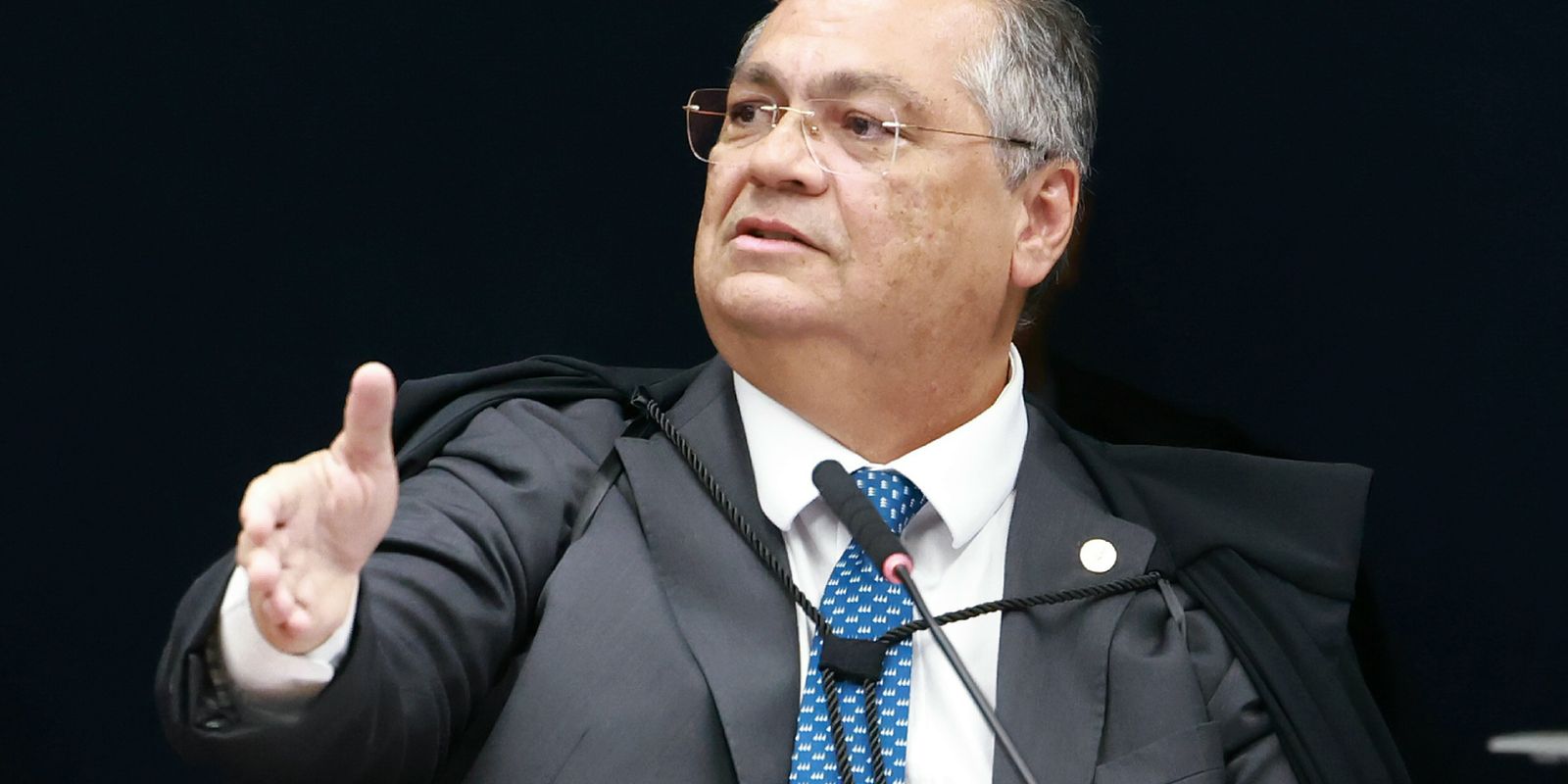 Flávio Dino anula indicação de emendas parlamentares sem mandato