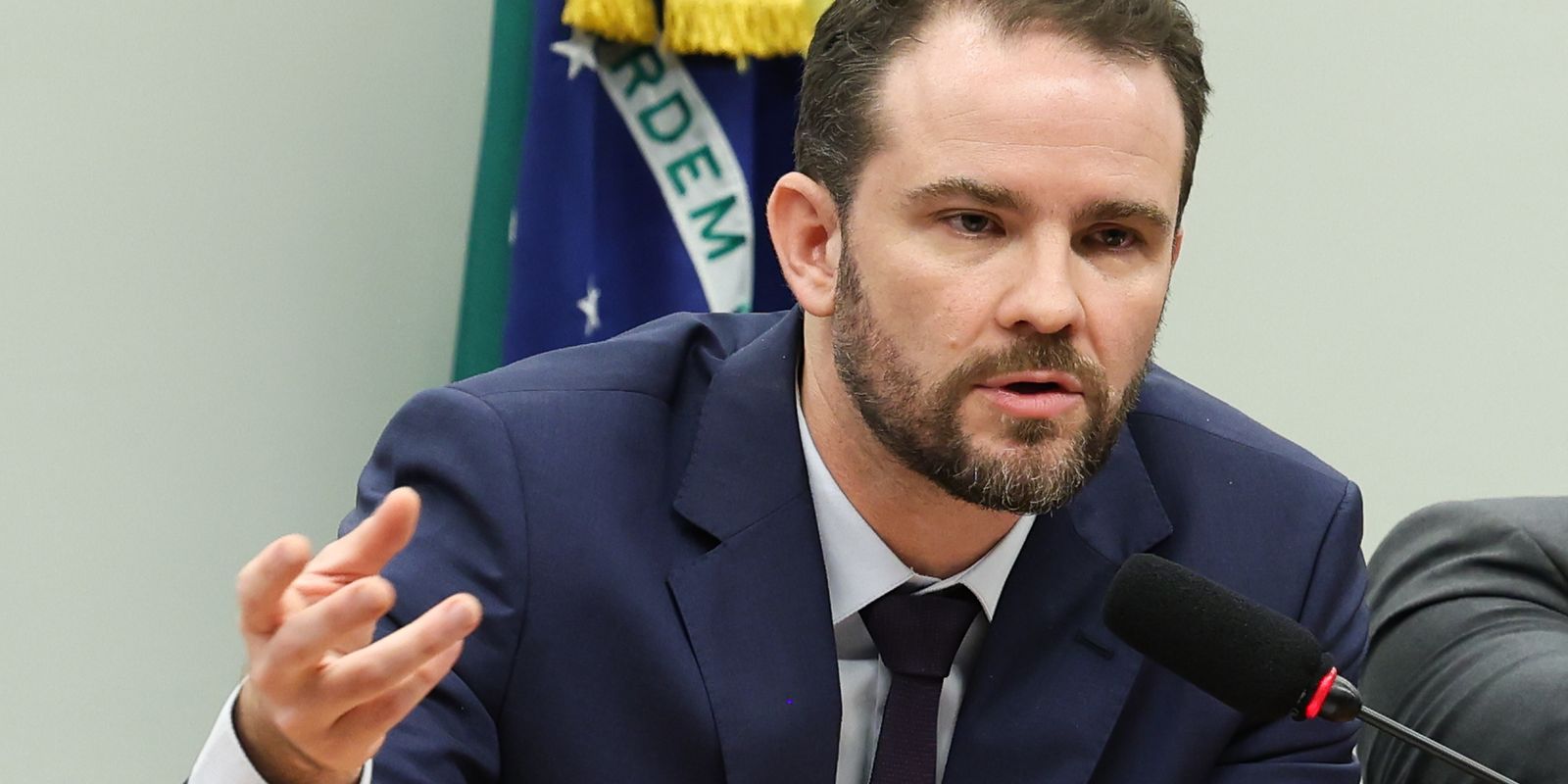 Alta da dívida pública decorre de juros e não de gastos, diz Durigan