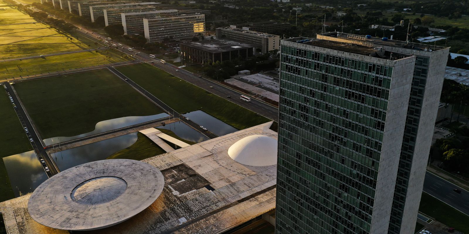 Eleições 2026: entenda o papel de senadores e deputados no Congresso