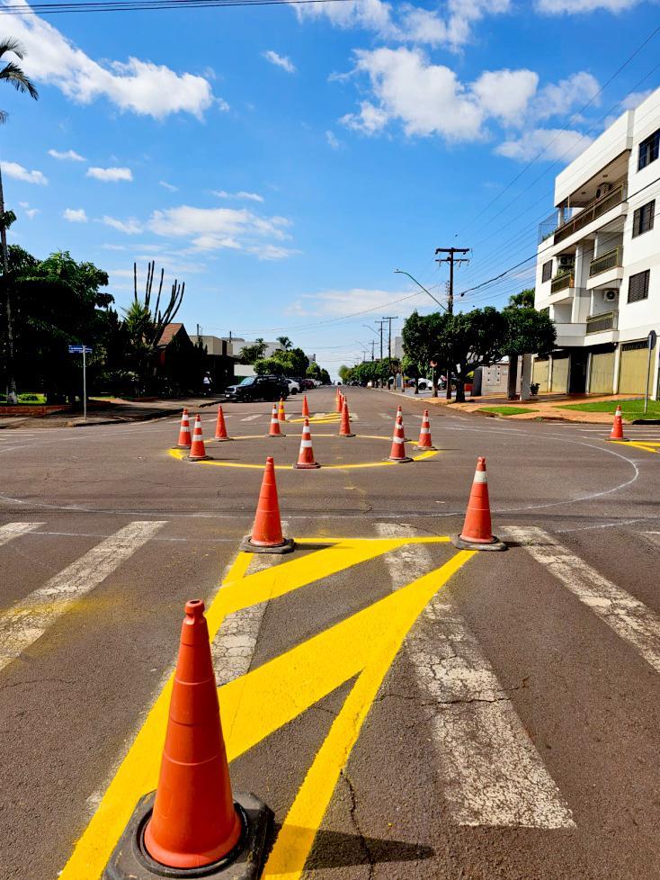 Mini rotatórias ganham espaço em Palotina e reforçam segurança nos cruzamentos urbanos