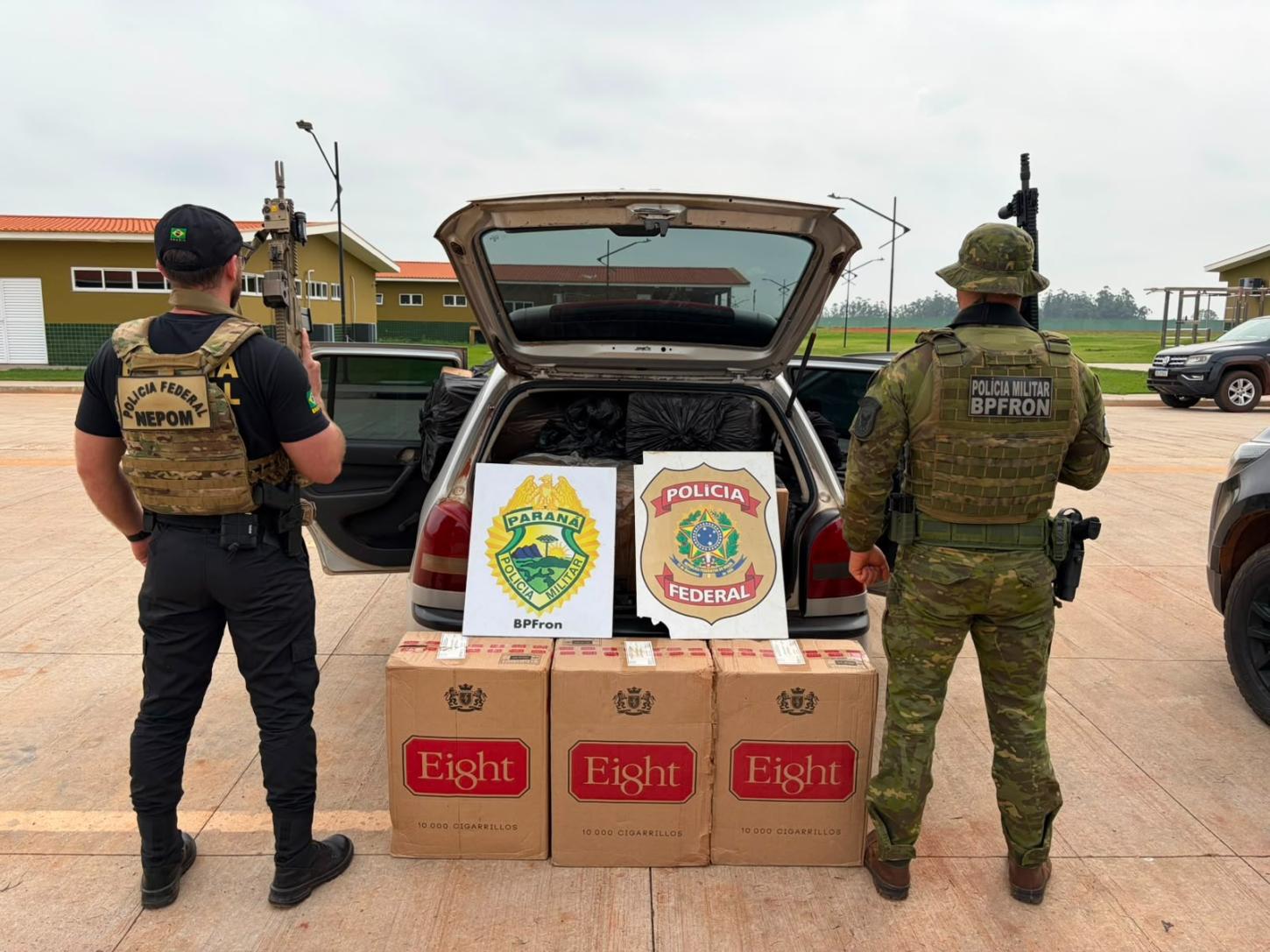PF e BPFRON apreendem 17 caixas de cigarros contrabandeados em Terra Roxa