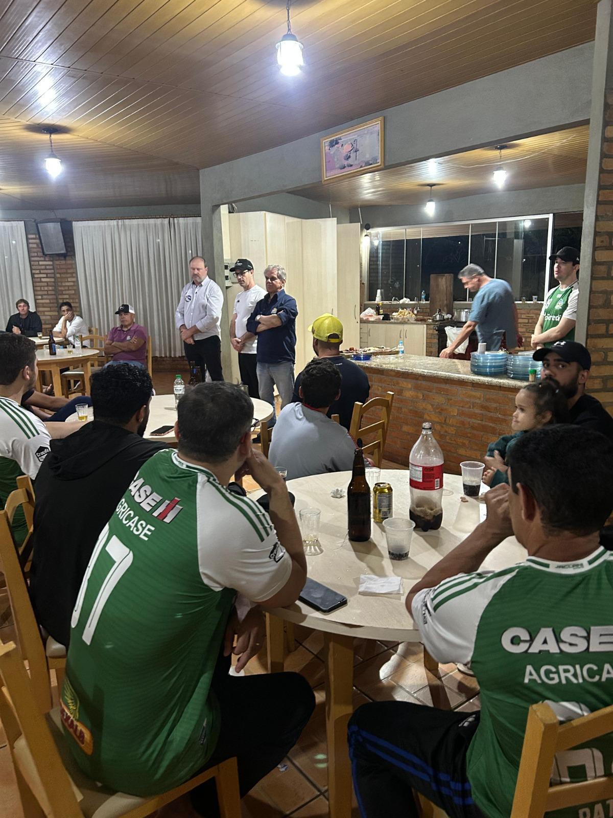 A dez dias das urnas, Luiz Ernesto e Ademar Dorfschmidt participam de reunião em Palotina