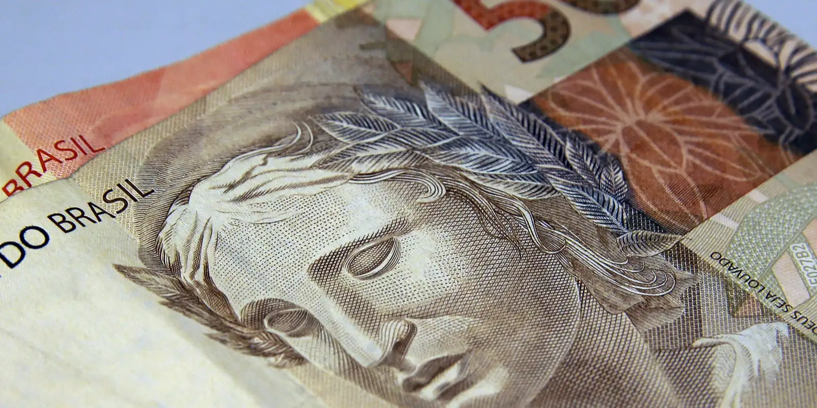 Caderneta de poupança registra retirada líquida de R$ 10,5 bilhões em agosto