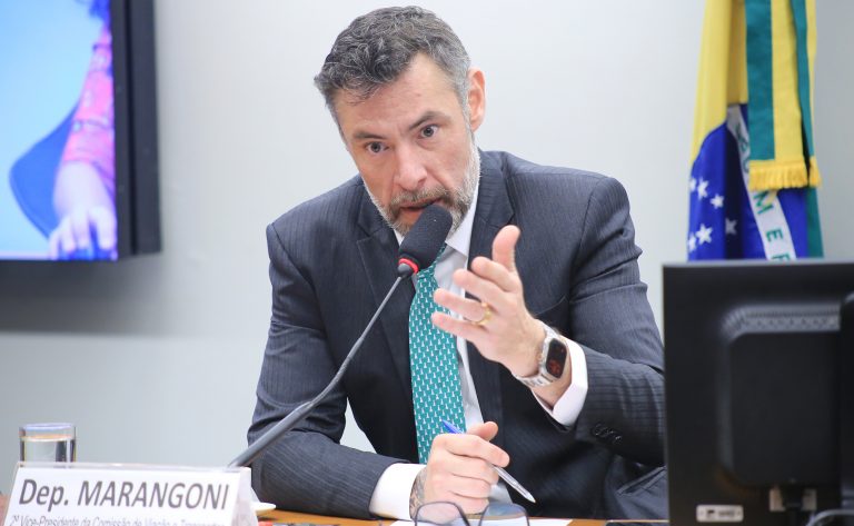 CCJ aprova projeto que regulamenta a atividade de operador logístico