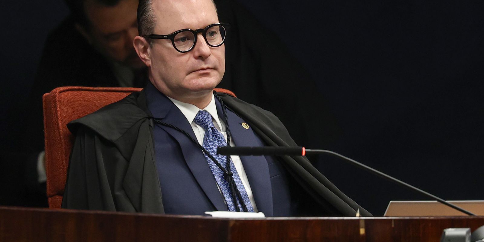 Ministro reage e pede punição por exposição de dados fiscais de Zanin em processo