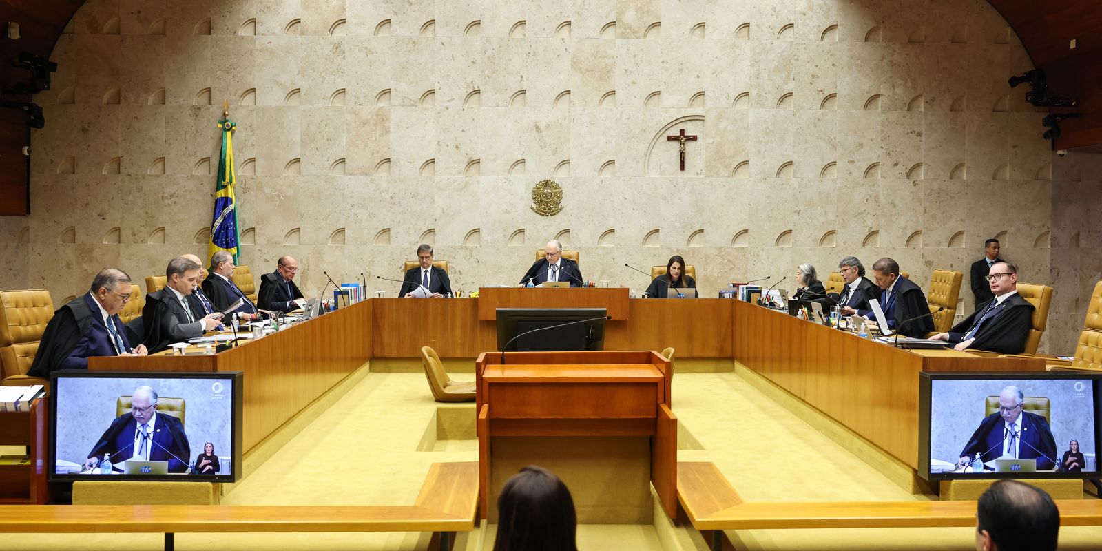 Supremo Tribunal Federal discute julgamento simultâneo de Moraes e Mendonça