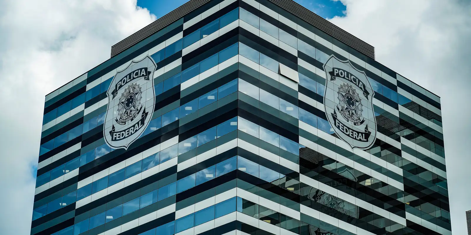 Diretores da Polícia Federal entregam cargos após afastamento de Andrei Rodrigues