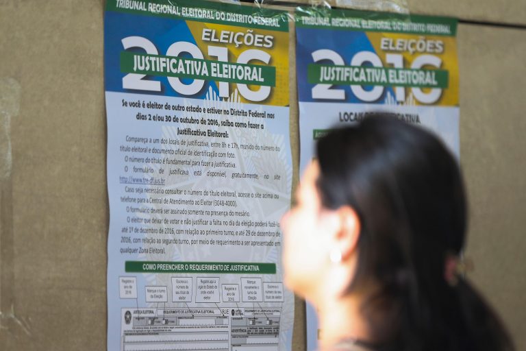 Eleições 2026: saiba as regras para voto em trânsito e justificativa