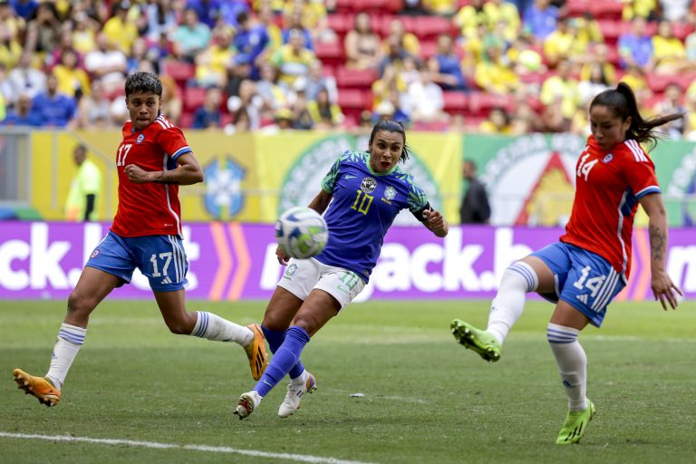 Novas leis federais viabilizam a Copa Feminina de 2027 e impulsionam o futebol feminino