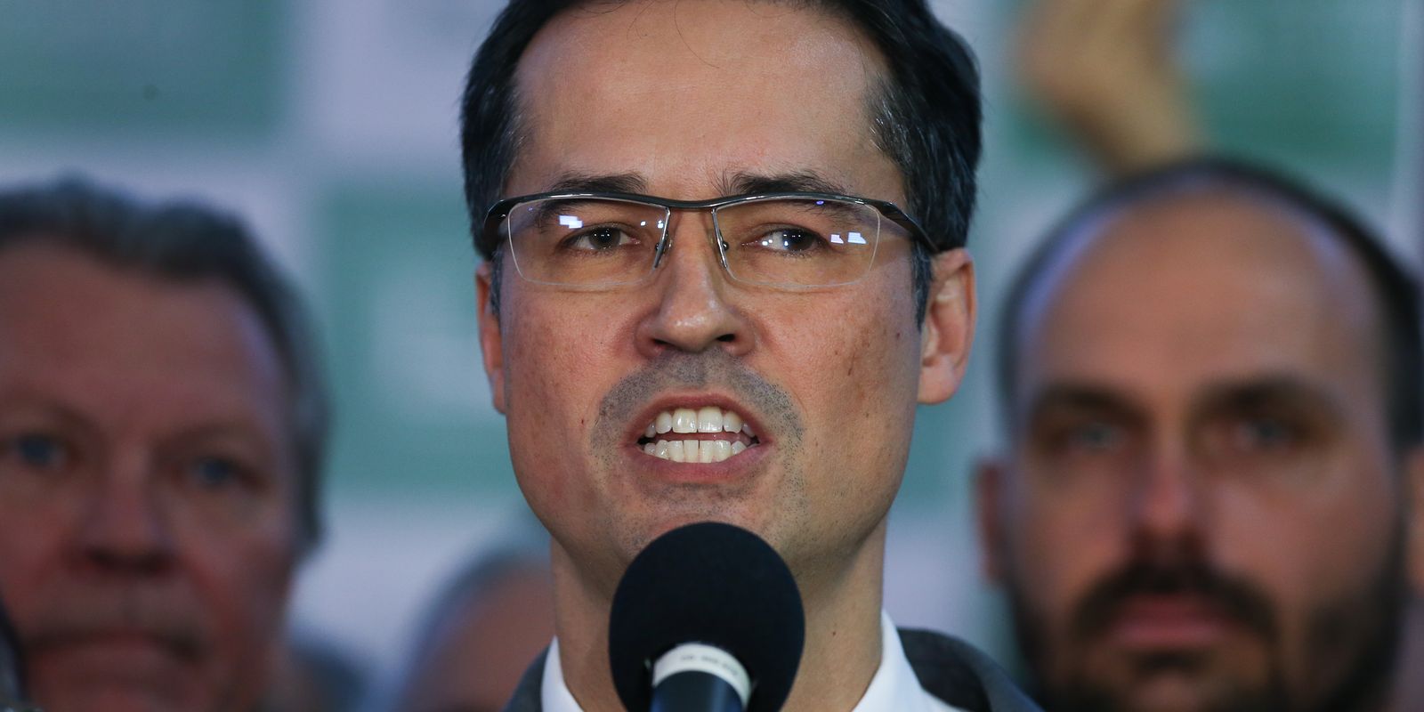 TSE forma maioria para manter suspensa a campanha de Deltan Dallagnol