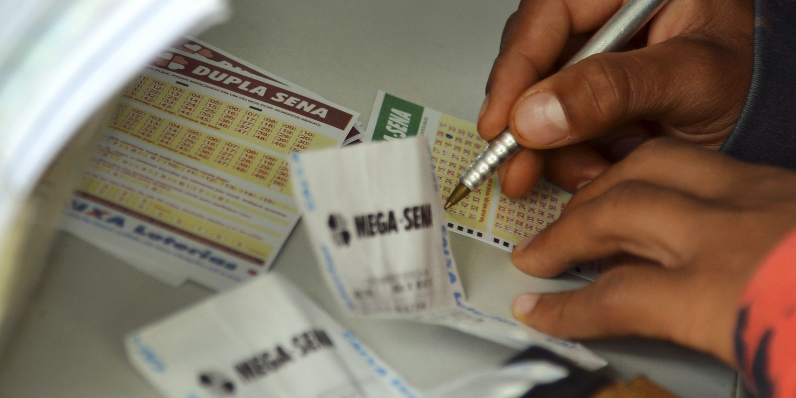 Mega-Sena sorteia prêmio acumulado de R$ 102 milhões nesta quinta-feira