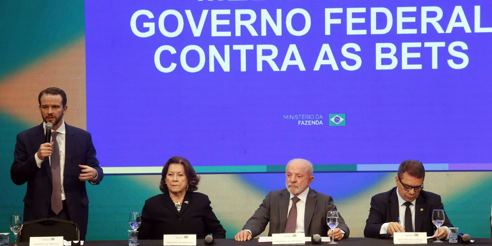 Governo federal emite medida provisória que proíbe bets no Brasil e define prazos