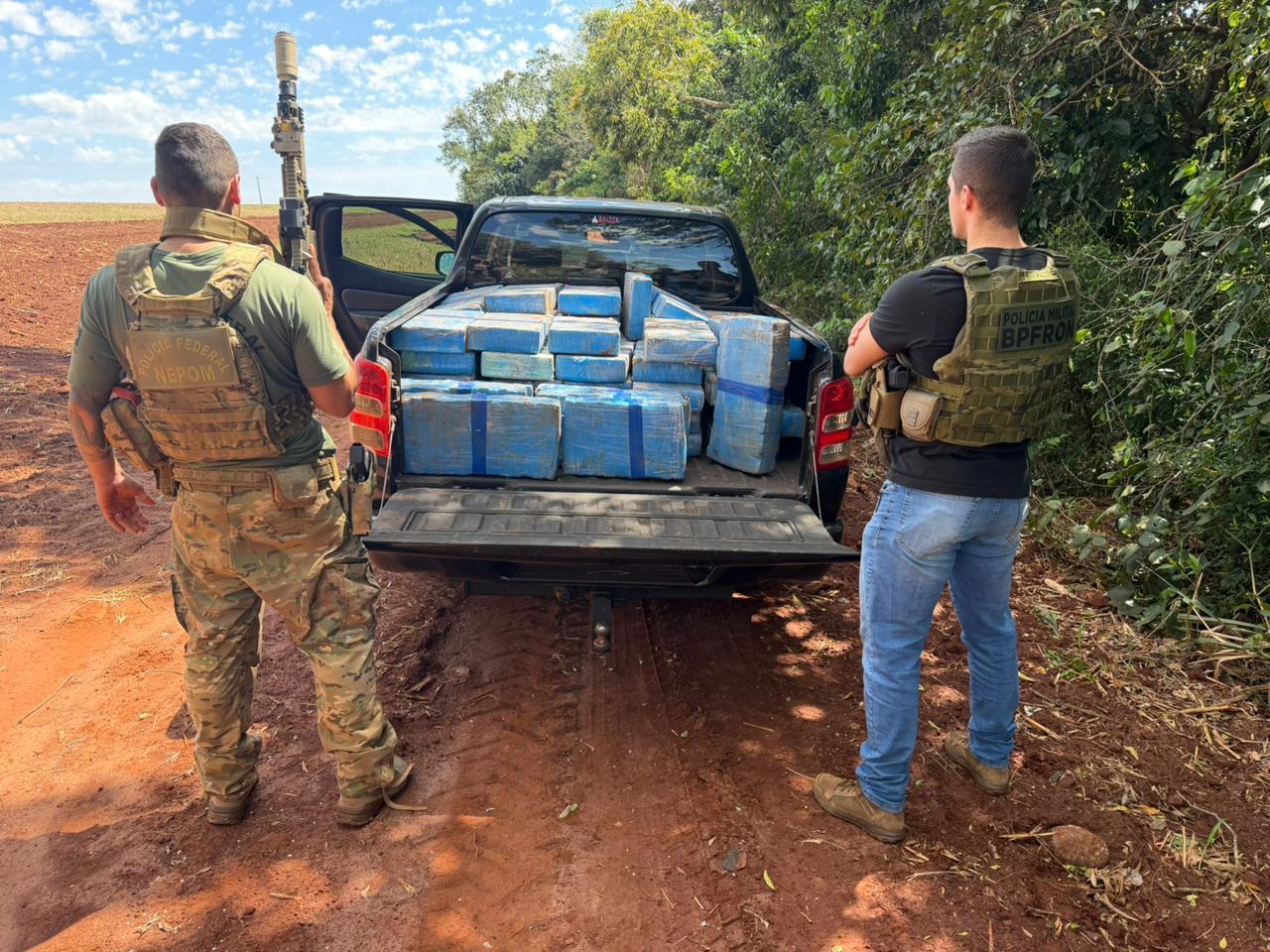 Polícia Federal e BPFRON apreendem mais de 600 kg de maconha em ação integrada