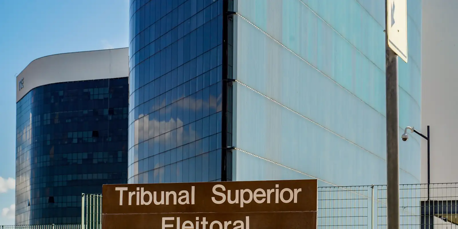 Julgamento do TSE forma maioria para manter remoção de posts sobre Nossa Senhora