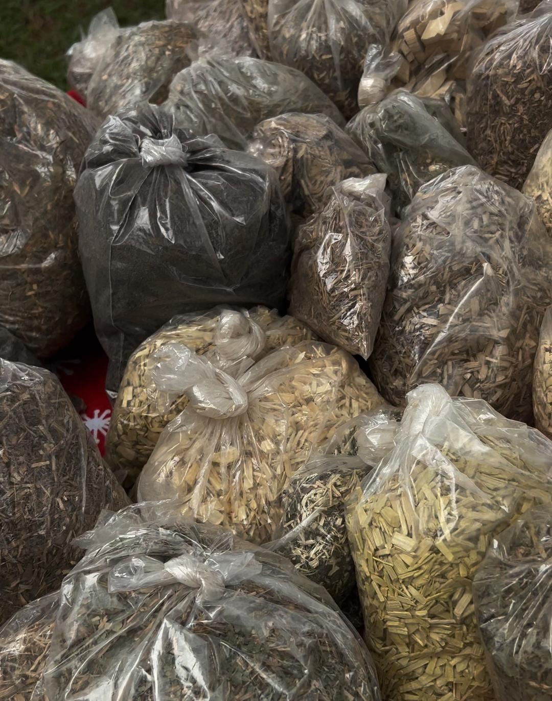Variedade de ervas medicinais é apresentada nesta quarta-feira na Praça da Igreja Matriz de Terra Roxa