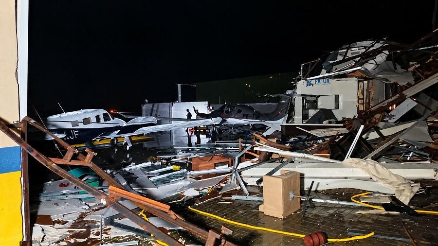Vendaval destrói hangares e pode ter danificado até 12 aeronaves em Toledo