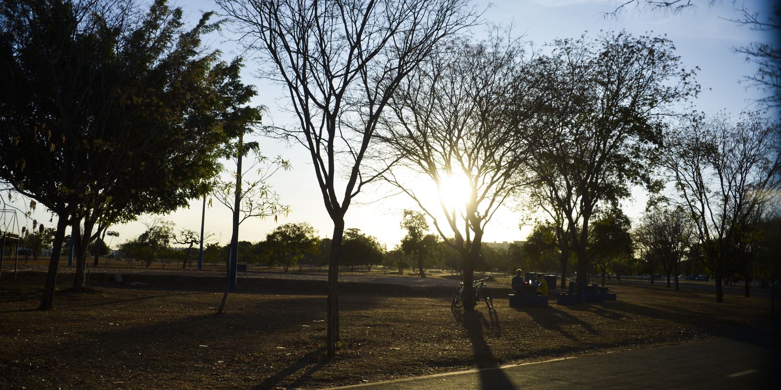 Inmet divulga previsão do tempo com calor intenso e tempestades pelo Brasil