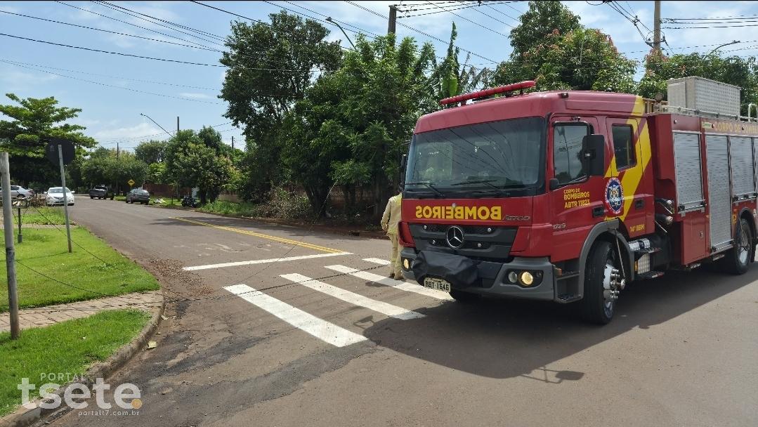 Caminhão-baú arranca fios e mobiliza Corpo de Bombeiros em Palotina