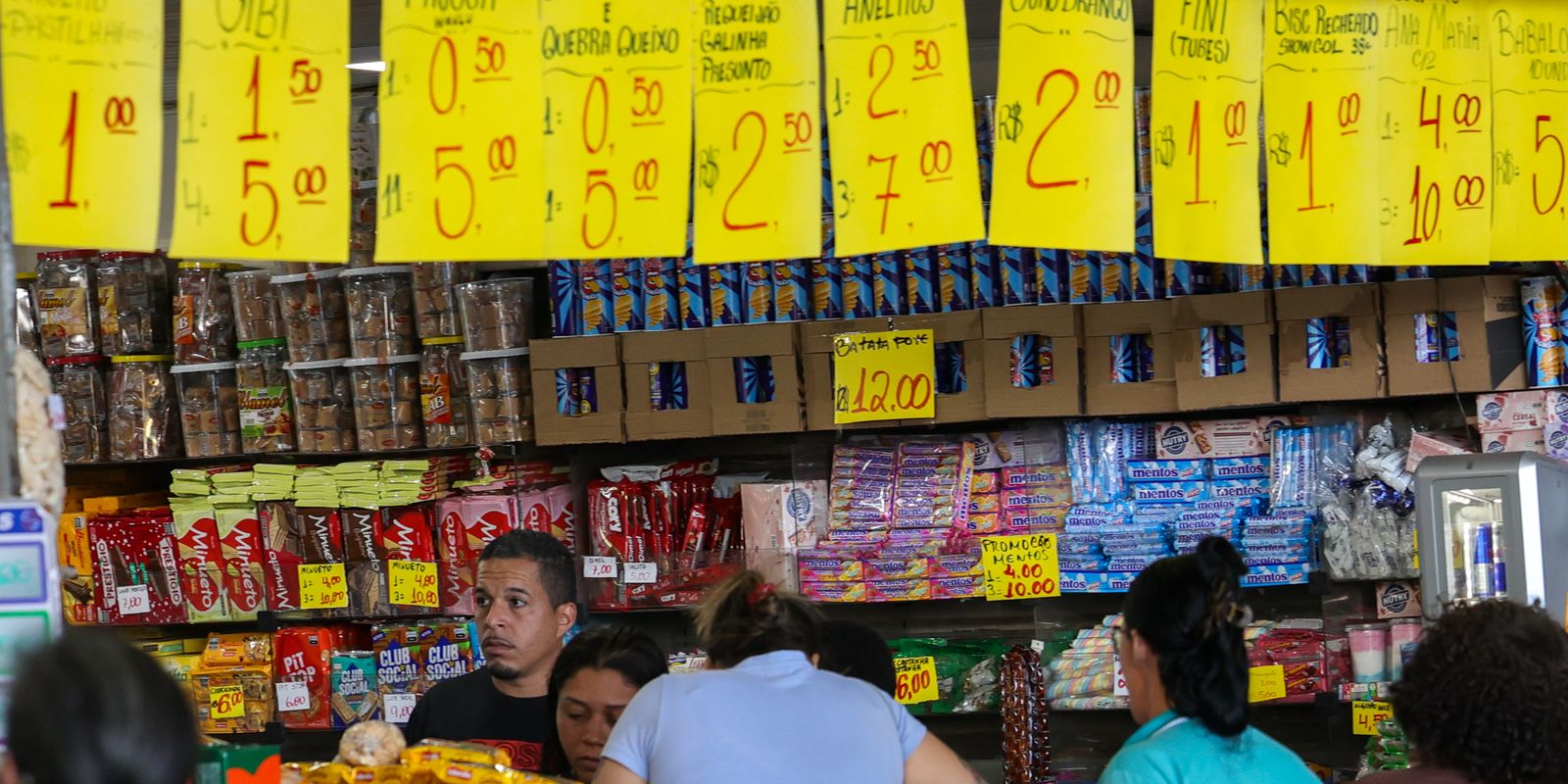 Governo estuda crédito a empresas afetadas pelo fim da jornada 6x1