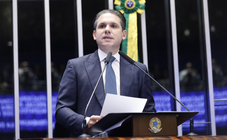 Hugo Motta defende o diálogo contínuo entre os Poderes em evento em Brasília