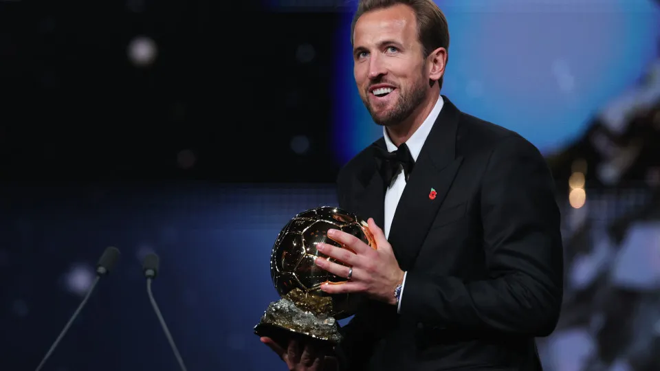 Harry Kane vence a Bola de Ouro pela primeira vez na carreira