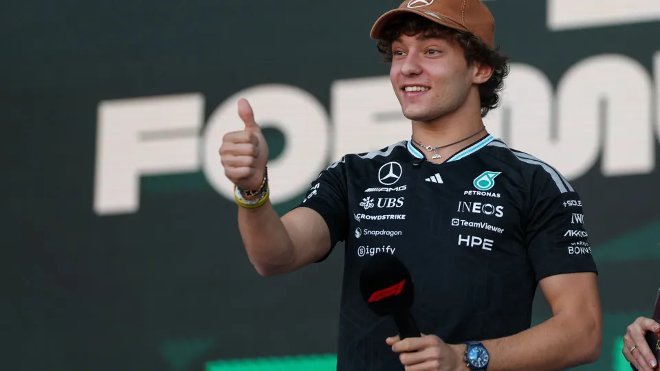 Kimi antonelli vence gp dos eua mas adia conquista na fórmula 1