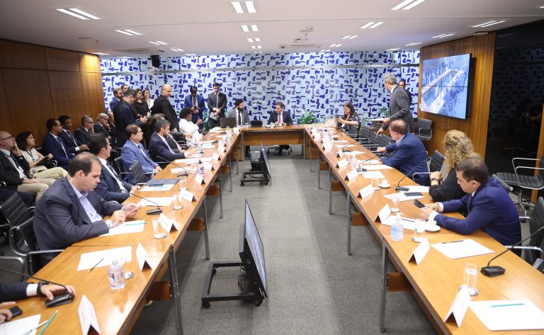 Lideres partidarios defendem a governabilidade na camara apos o pleito