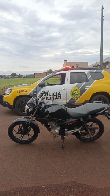 MOTO SEM RETROVISORES E COM PLACA DOBRADA É APREENDIDA EM PALOTINA
